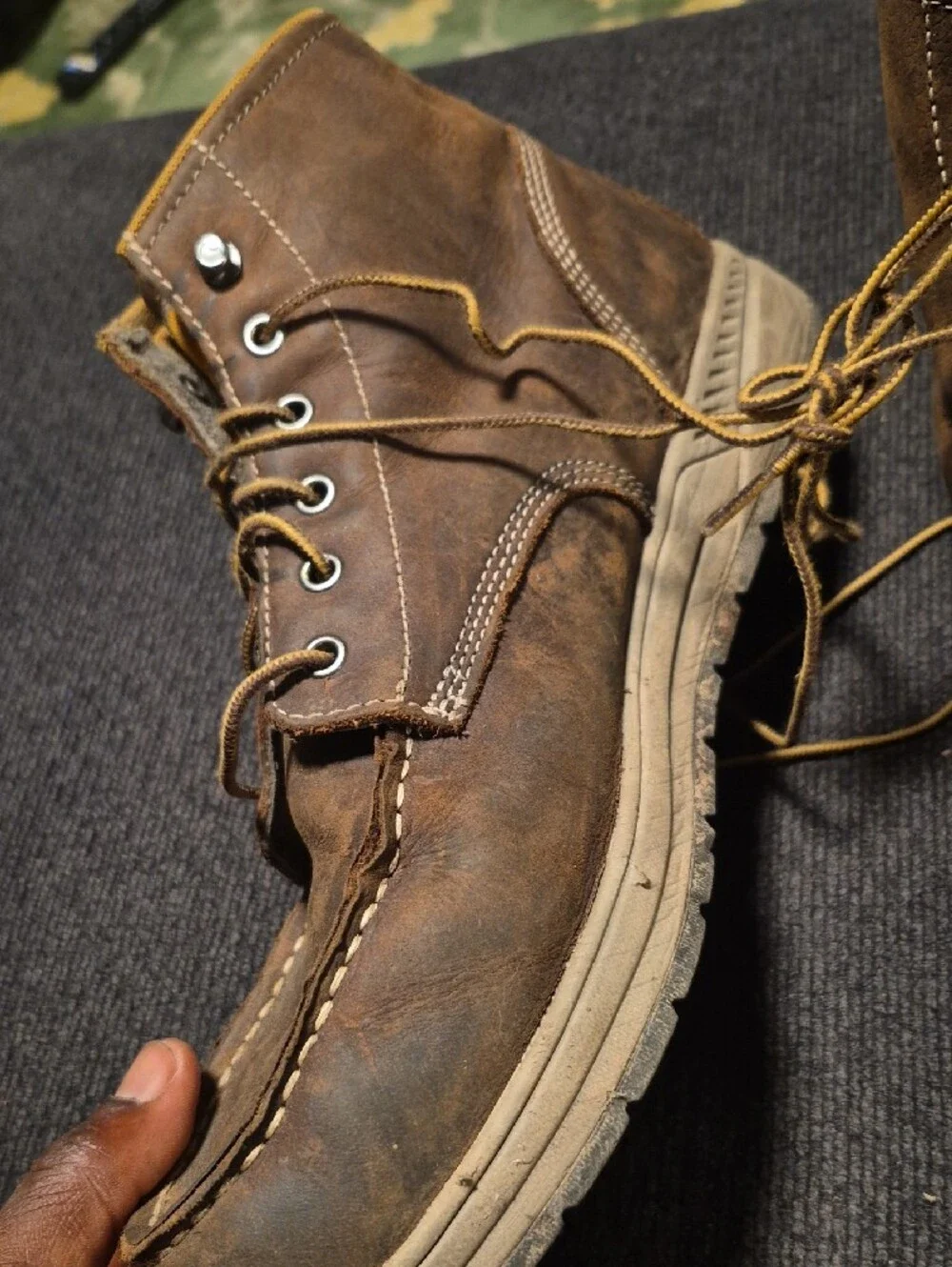 Carhartt Brown Leather Lace-Up Work Boots with Tan Accents - Picture 4 of 9